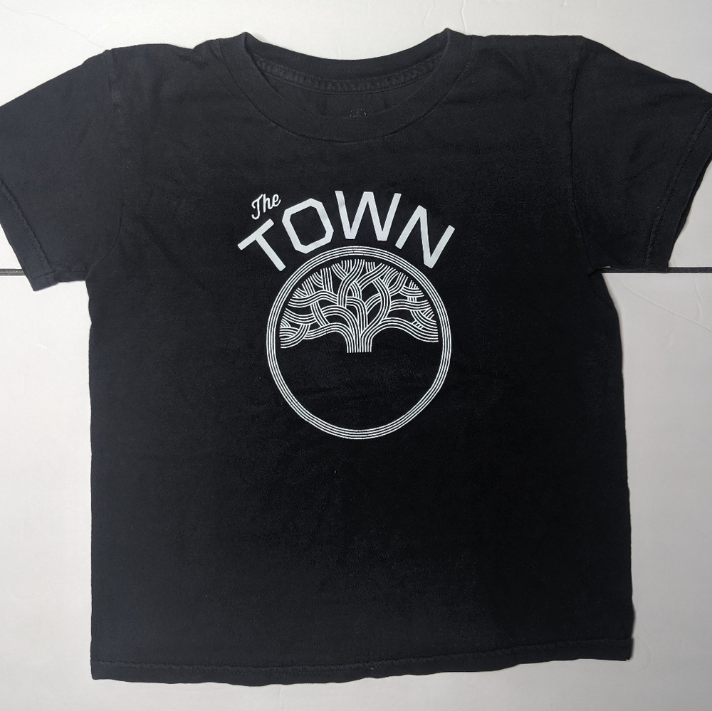 NBA WARRIORS The Town Black Kids Tee Sz 5/6